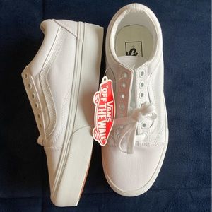 Brand New (never worn) White Old Skool Platform Vans
